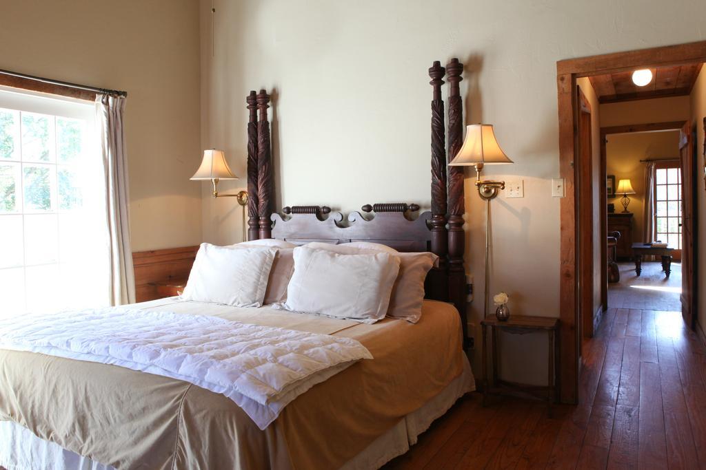Hoffman Haus Bed & Breakfast Fredericksburg Ngoại thất bức ảnh
