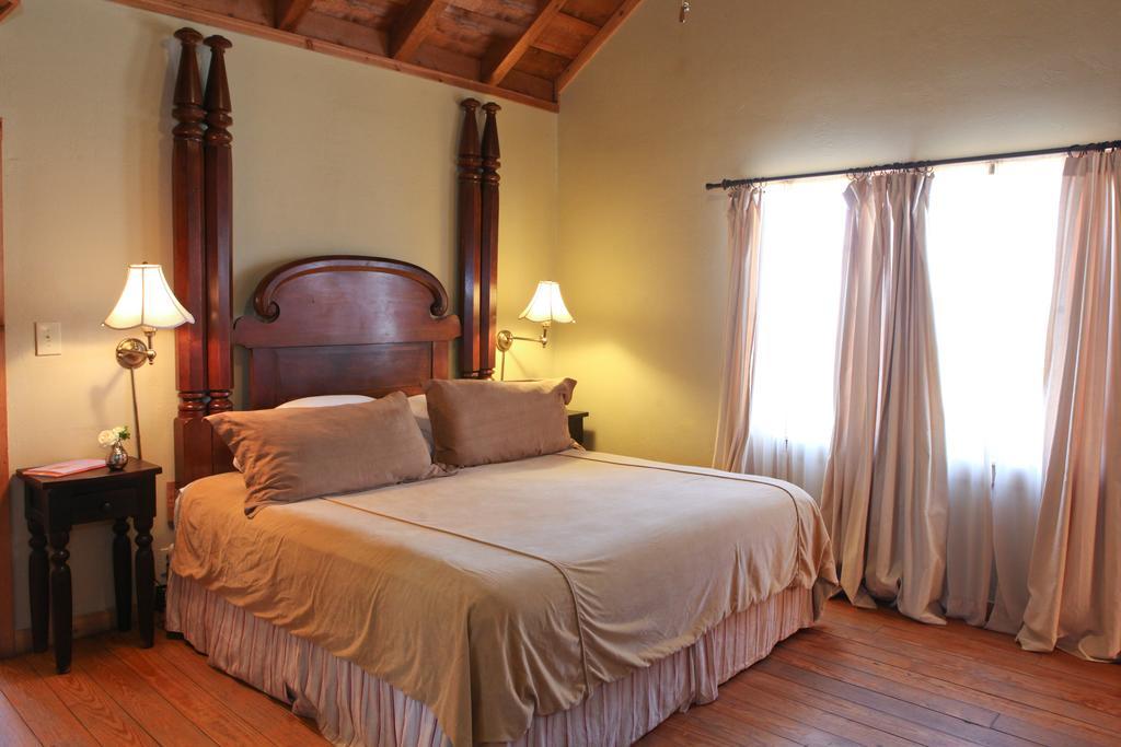 Hoffman Haus Bed & Breakfast Fredericksburg Ngoại thất bức ảnh