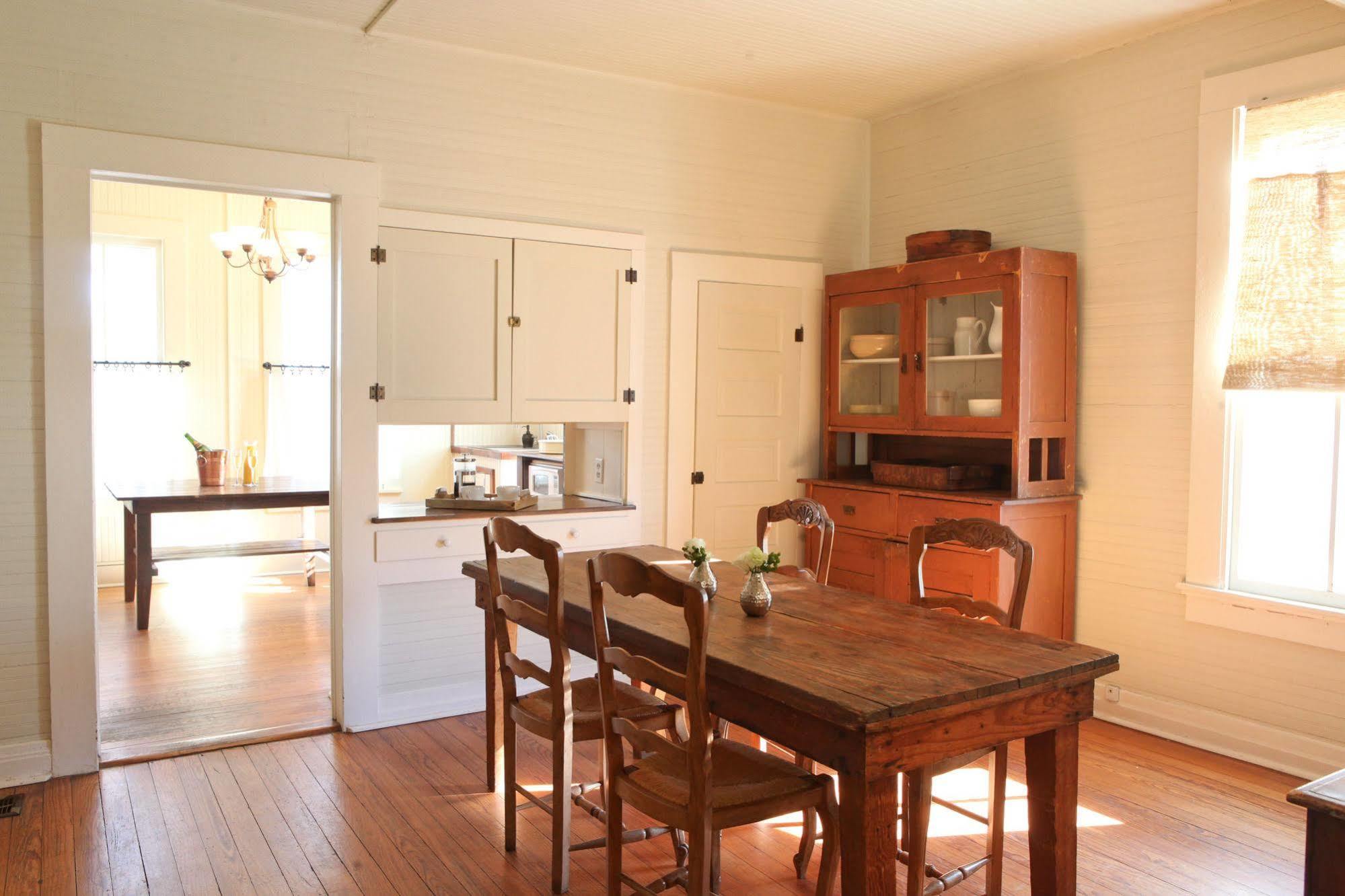 Hoffman Haus Bed & Breakfast Fredericksburg Ngoại thất bức ảnh