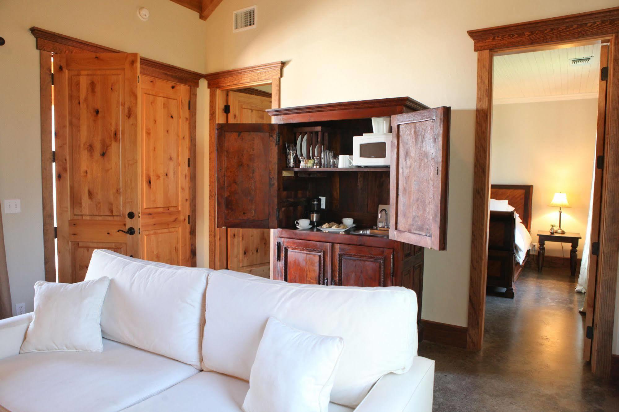 Hoffman Haus Bed & Breakfast Fredericksburg Ngoại thất bức ảnh