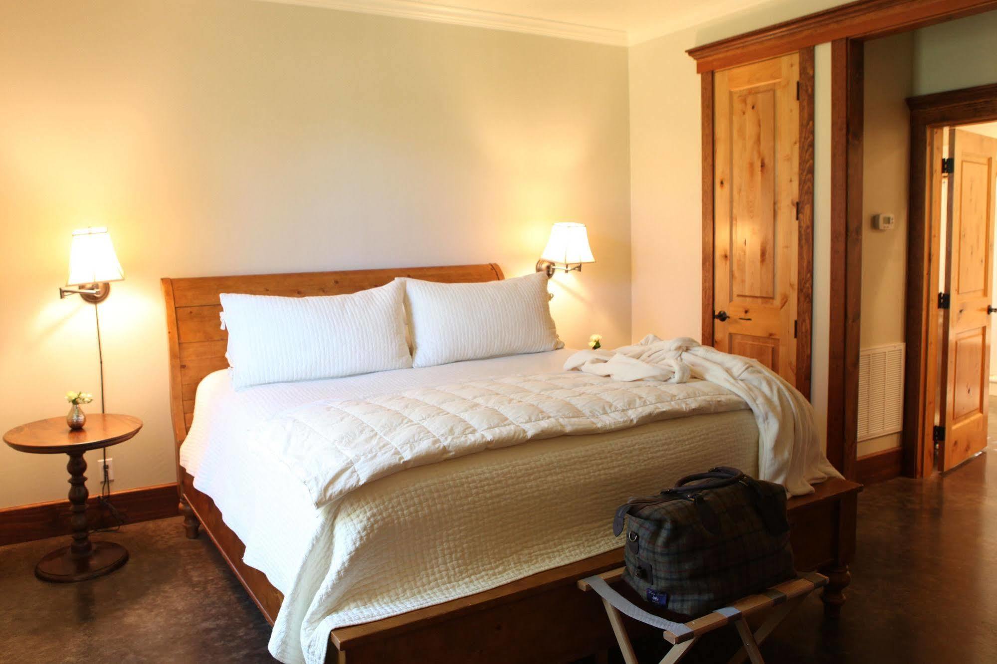 Hoffman Haus Bed & Breakfast Fredericksburg Ngoại thất bức ảnh